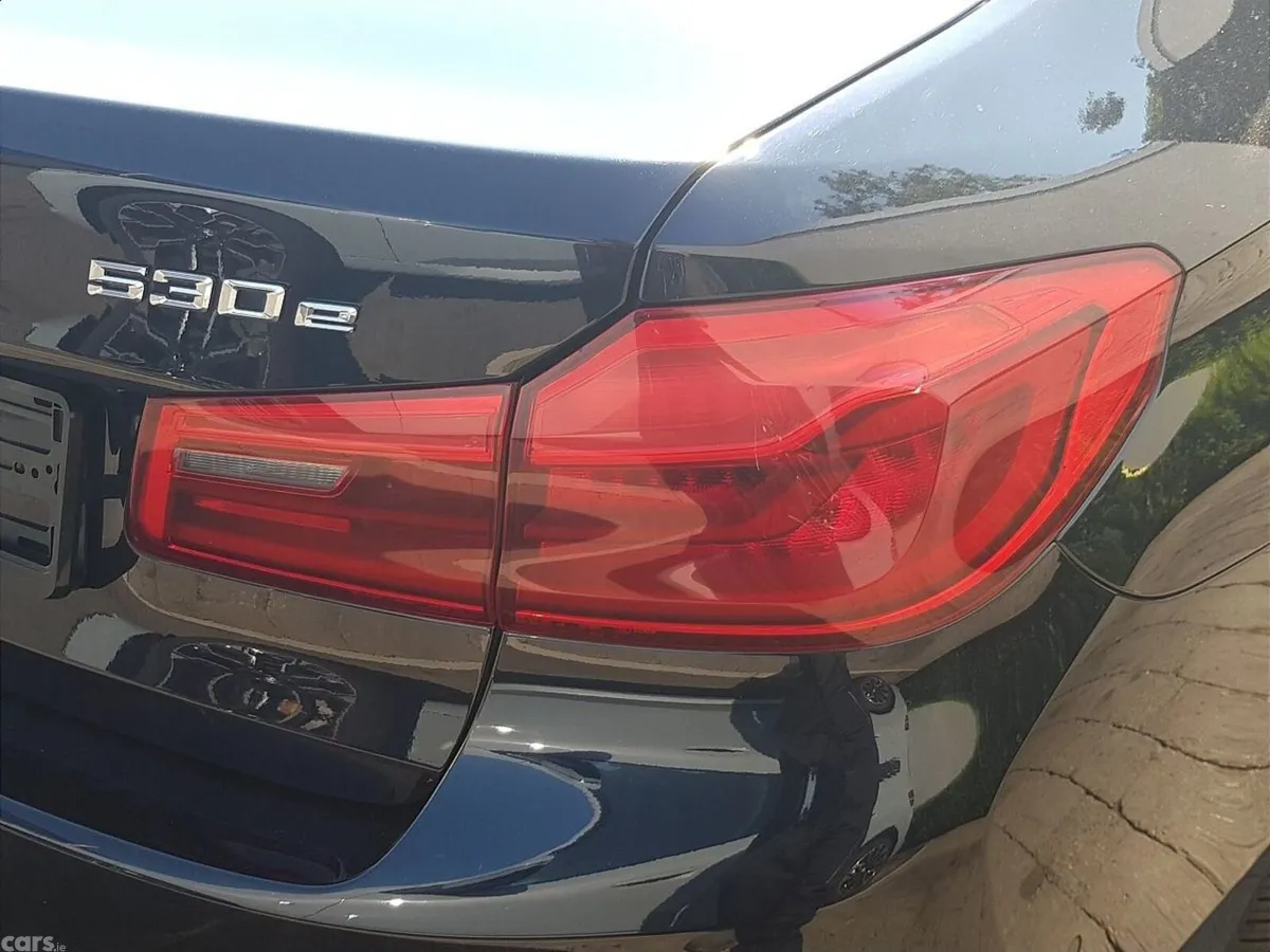 BMW 5-Series Saloon, Petrol Plug-in Hybrid, 2020, Black