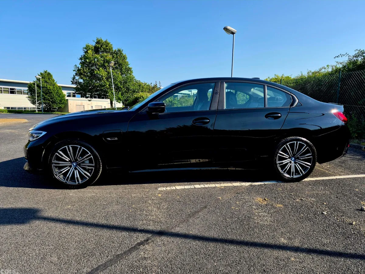 BMW 3-Series Saloon, Petrol Plug-in Hybrid, 2022, Black