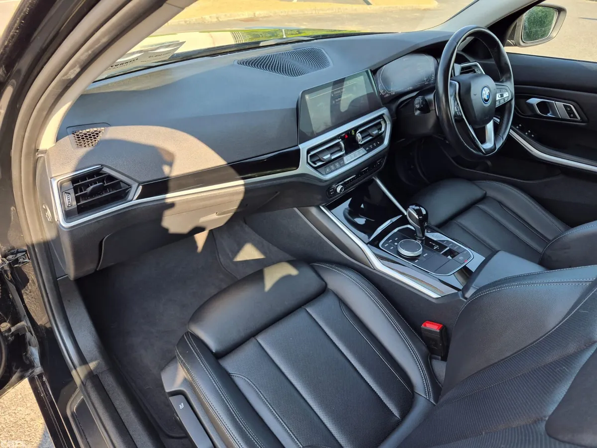BMW 3-Series Saloon, Petrol Plug-in Hybrid, 2022, Black