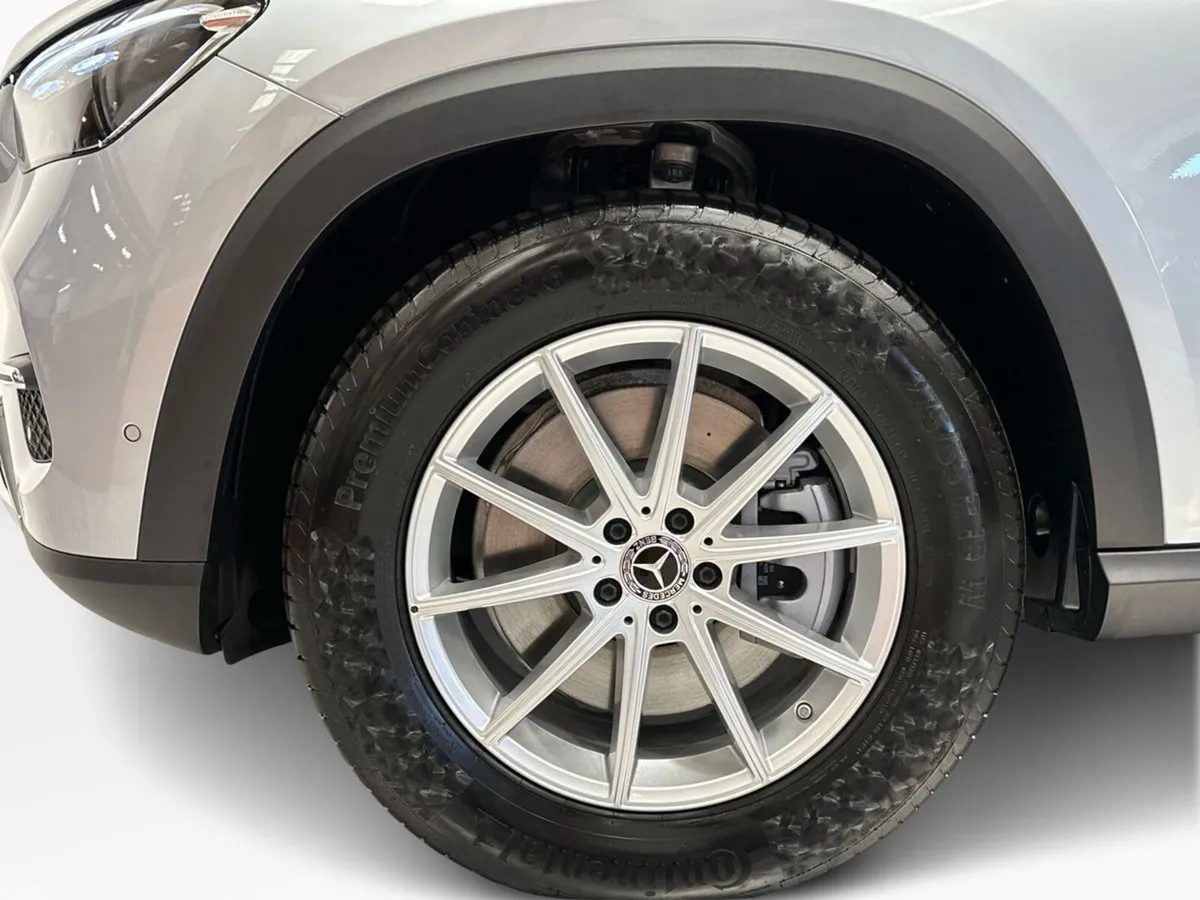 Mercedes-Benz GLE SUV, Petrol Plug-in Hybrid, 2026, Silver