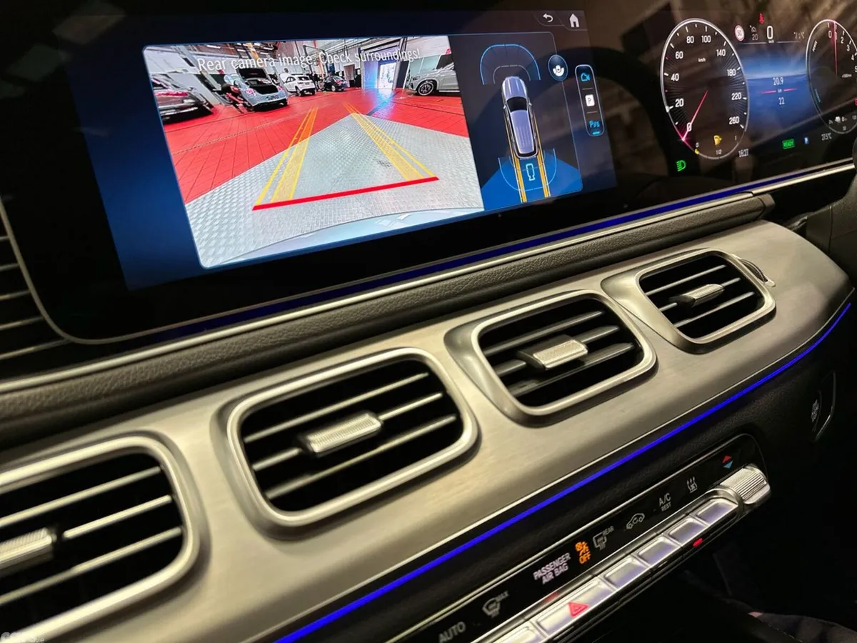 Mercedes-Benz GLE SUV, Petrol Plug-in Hybrid, 2026, Silver