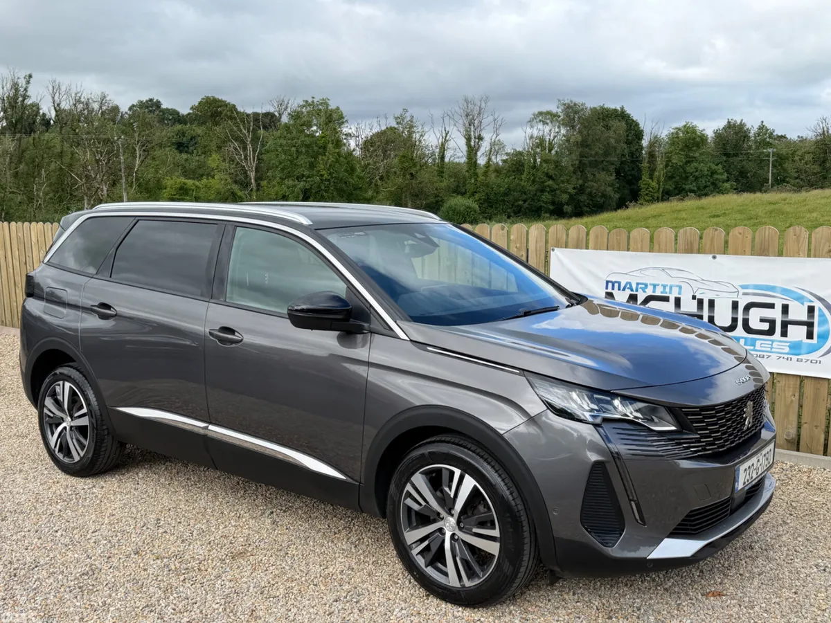 Peugeot 5008 MPV, Diesel, 2023, Grey