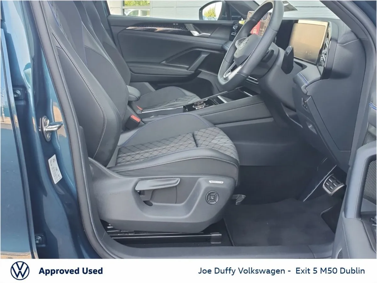 Volkswagen Tiguan SUV, Petrol Plug-in Hybrid, 2024, Blue