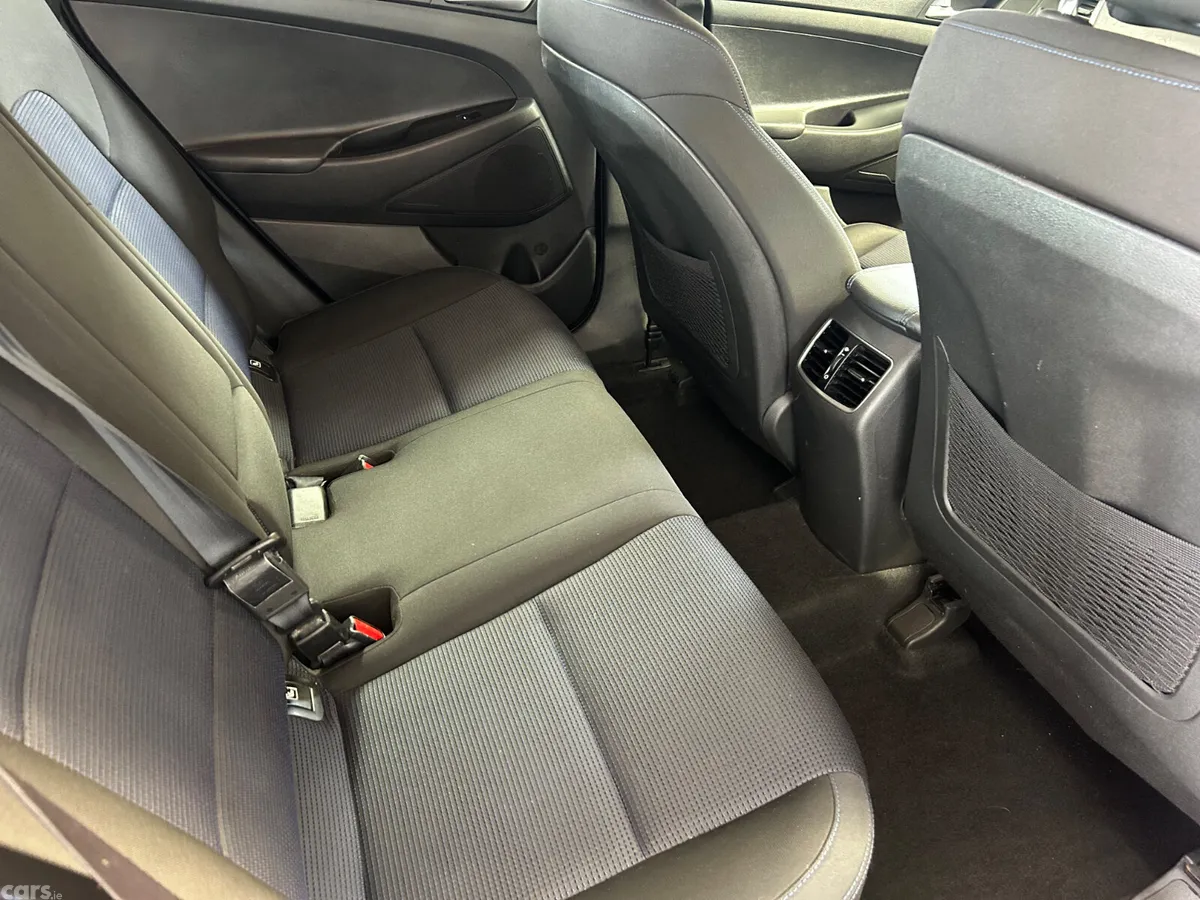 Hyundai Tucson SUV, Diesel, 2017, Red