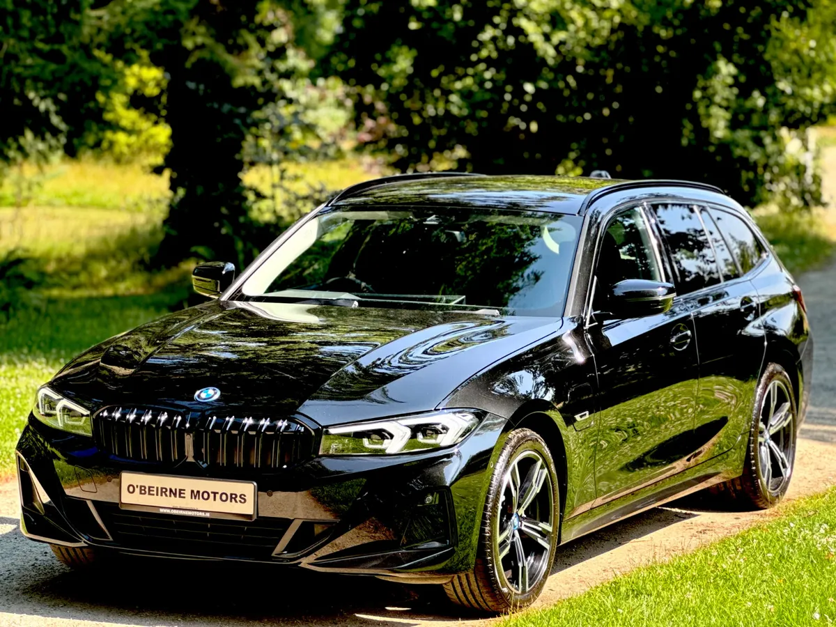 BMW 3-Series Estate/Jeep, Petrol Plug-in Hybrid, 2023, Black