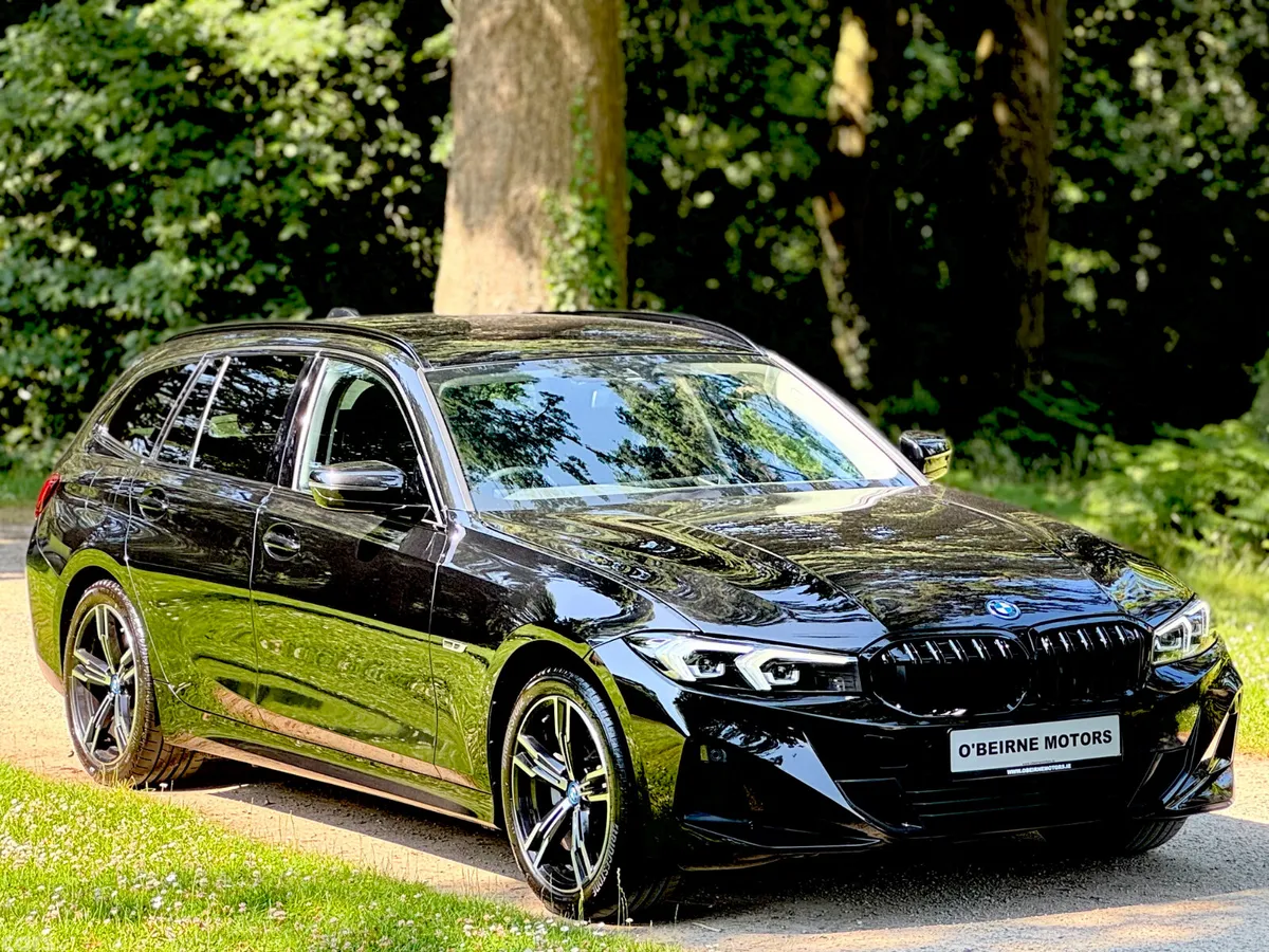 BMW 3-Series Estate/Jeep, Petrol Plug-in Hybrid, 2023, Black