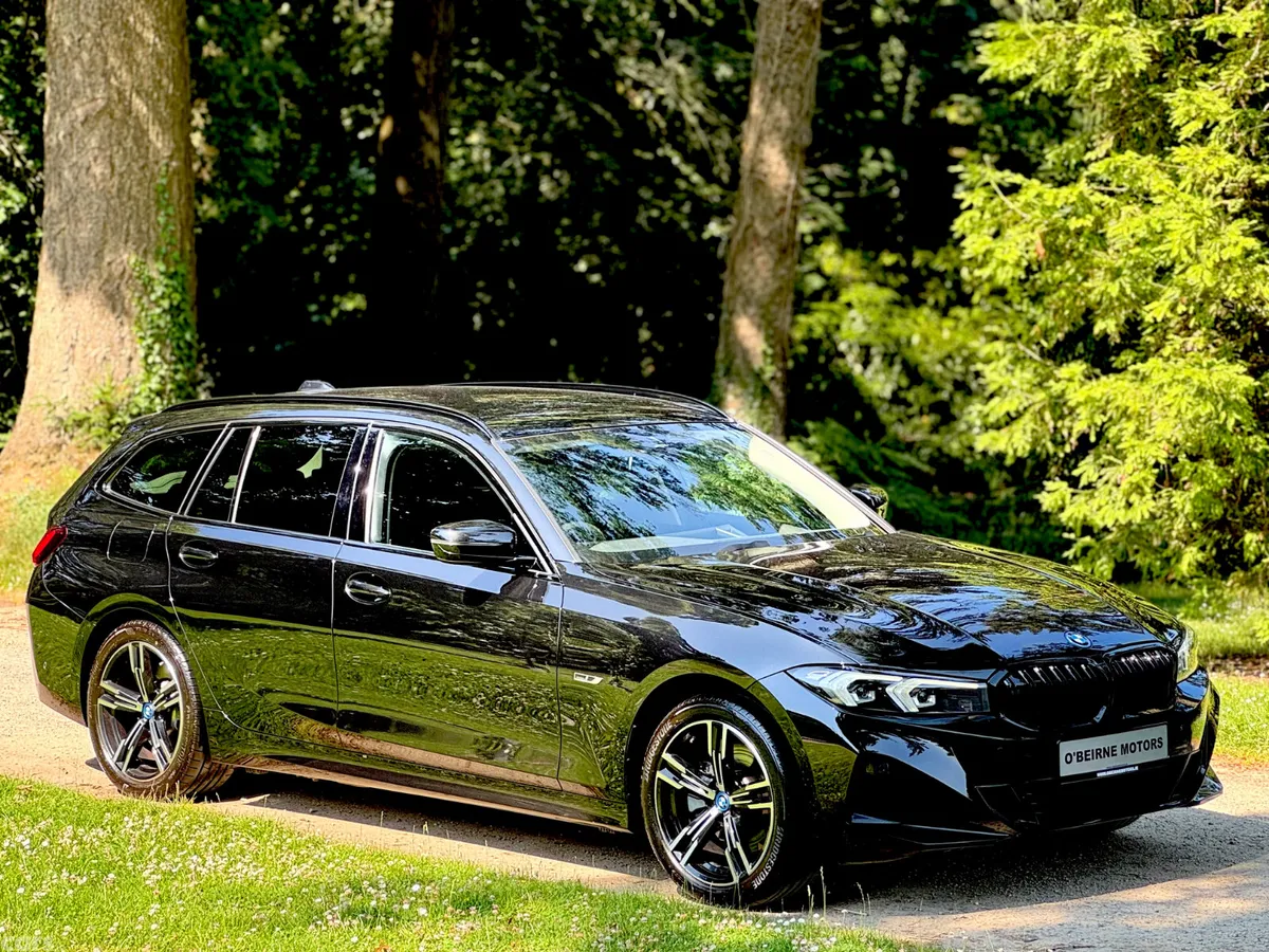 BMW 3-Series Estate/Jeep, Petrol Plug-in Hybrid, 2023, Black