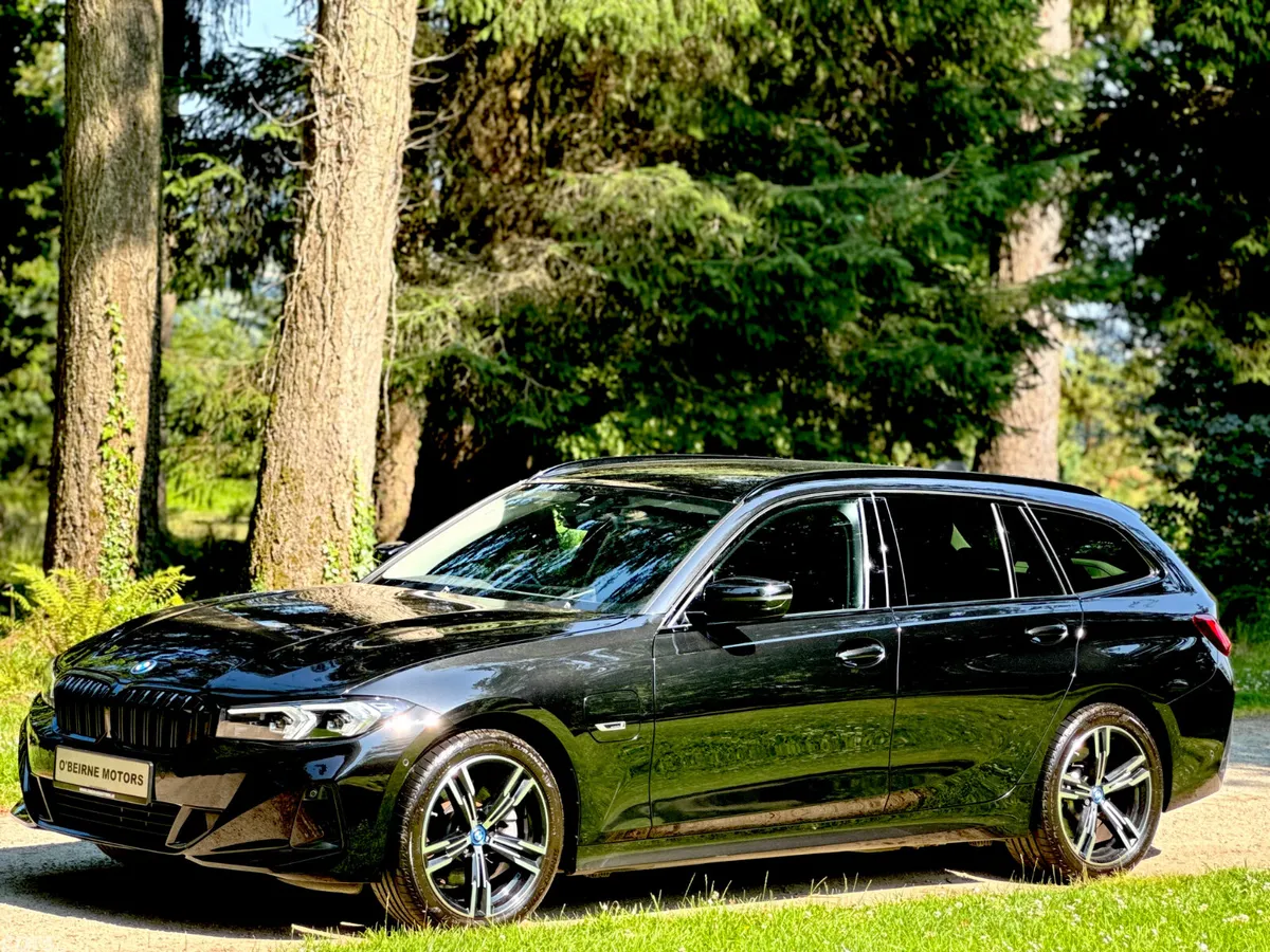 BMW 3-Series Estate/Jeep, Petrol Plug-in Hybrid, 2023, Black