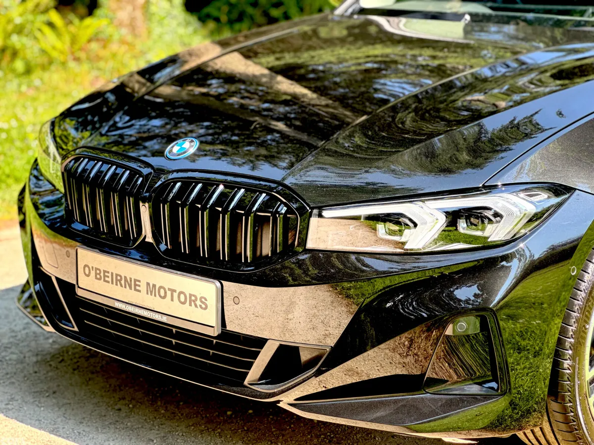 BMW 3-Series Estate/Jeep, Petrol Plug-in Hybrid, 2023, Black