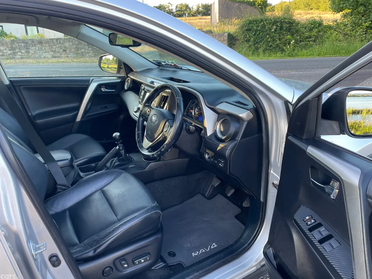 Toyota RAV4 SUV, Diesel, 2014, Silver