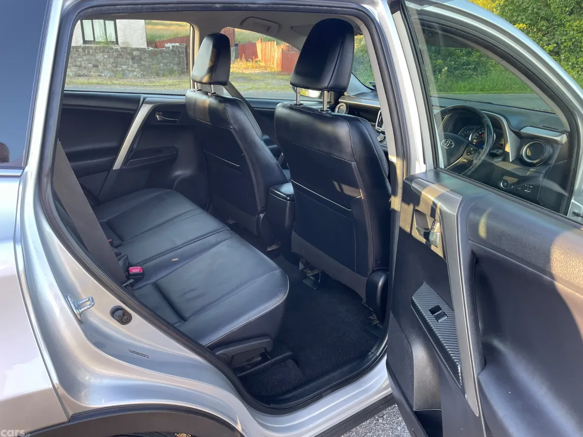Toyota RAV4 SUV, Diesel, 2014, Silver