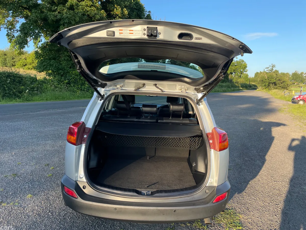 Toyota RAV4 SUV, Diesel, 2014, Silver