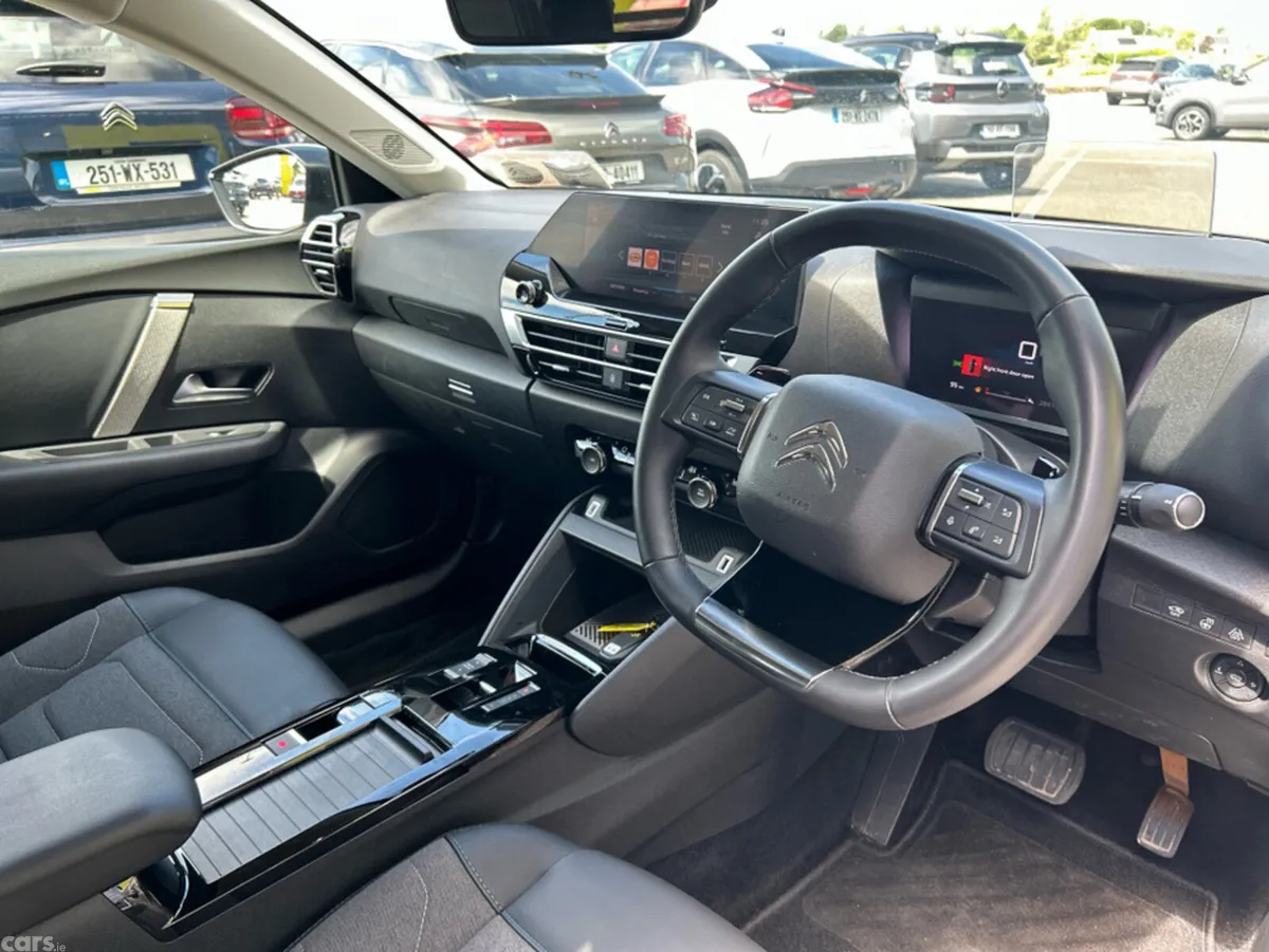 Citroen C4 Hatchback, Petrol, 2023, Grey