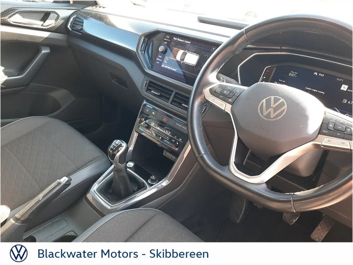 Volkswagen T-Cross Hatchback, Petrol, 2023, Blue