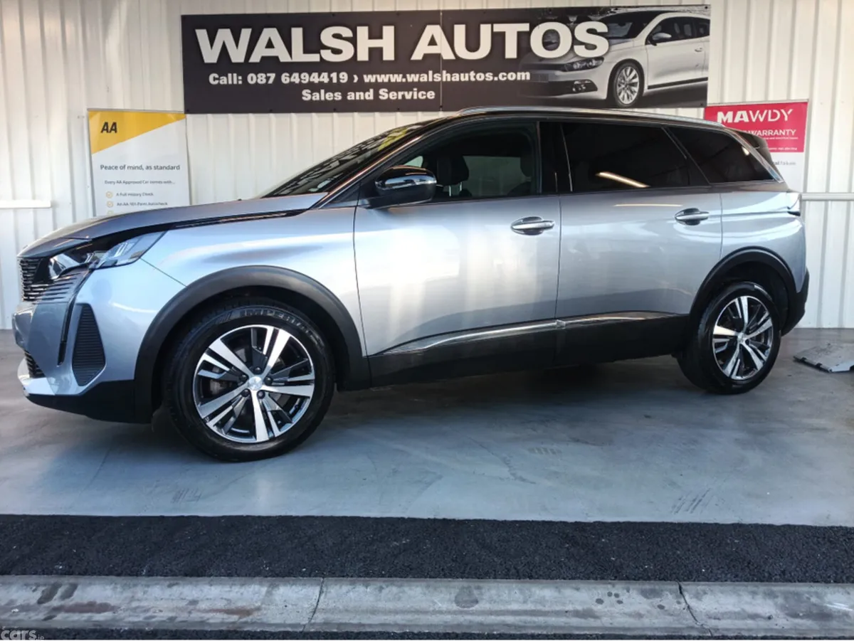 Peugeot 5008 MPV, Diesel, 2024, Grey