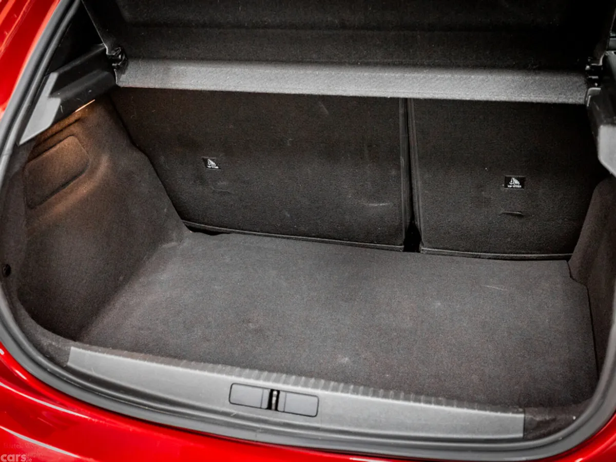 Peugeot 208 Hatchback, Petrol, 2025, Red