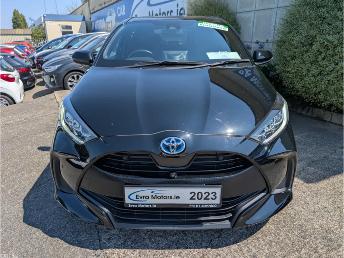 Toyota Yaris Hatchback, Petrol Hybrid, 2023, Black