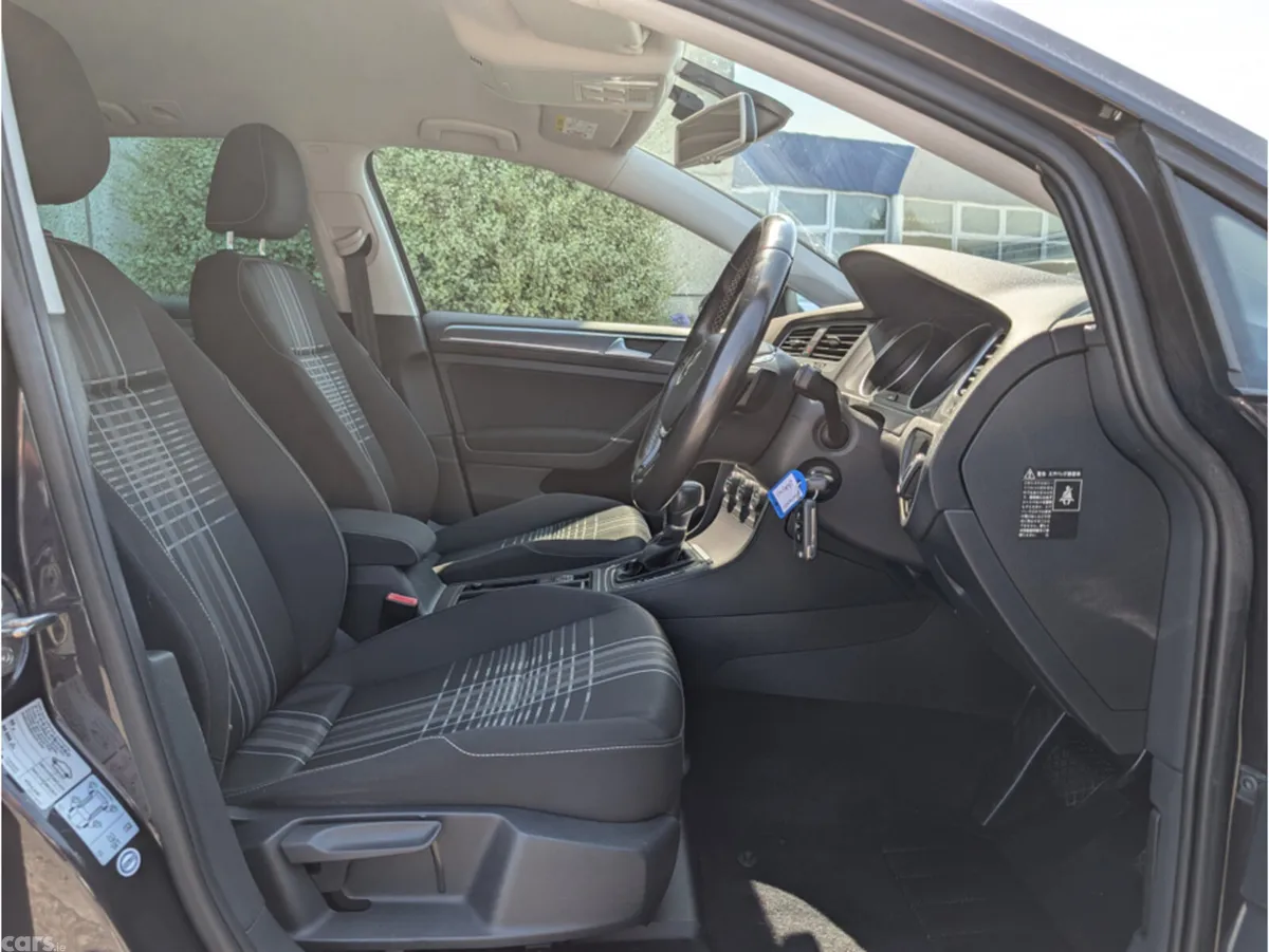 Volkswagen Golf Estate, Petrol, 2015, Grey