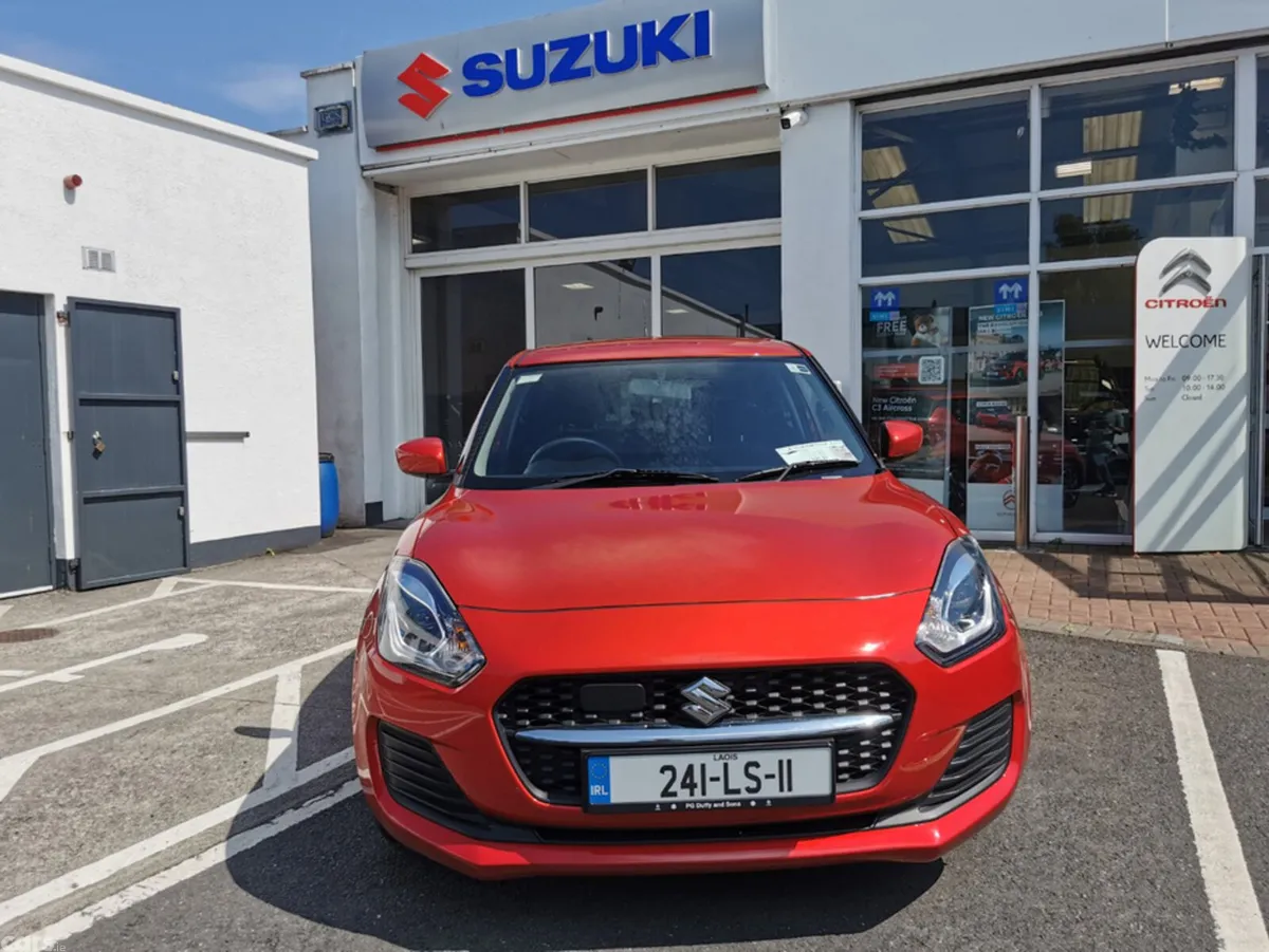 Suzuki Swift Hatchback, Petrol, 2024, Red