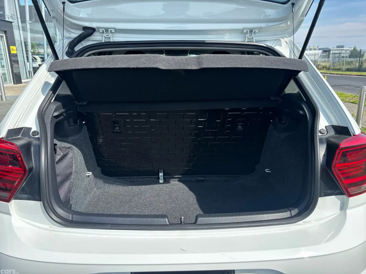Volkswagen Polo Hatchback, Petrol, 2019, White