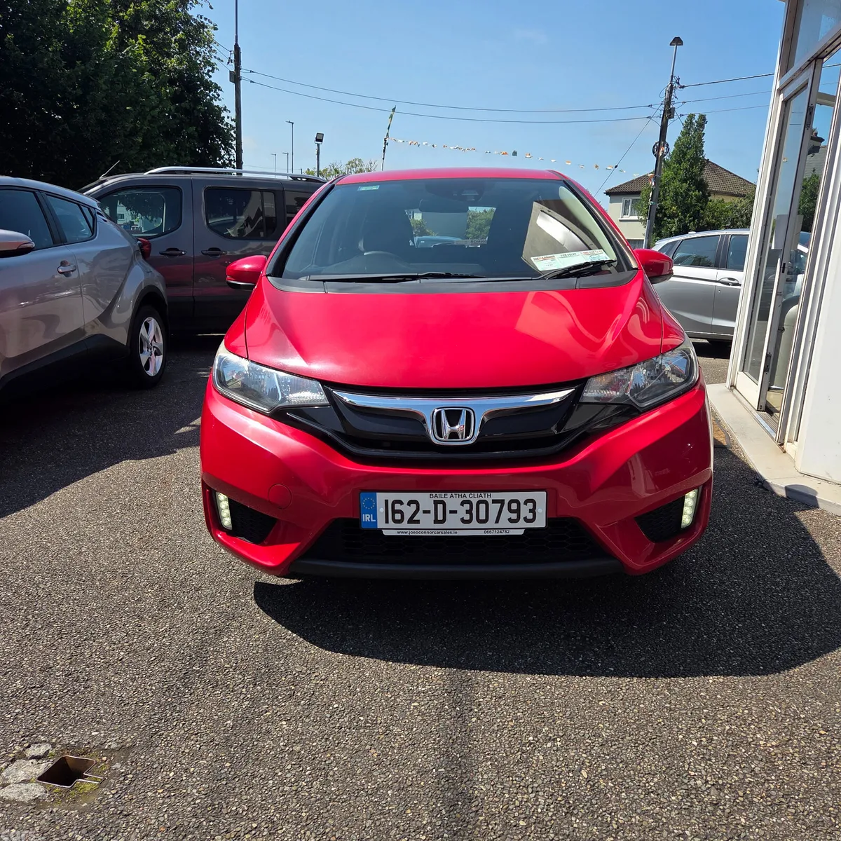 Honda Jazz Hatchback, Petrol, 2016, Red
