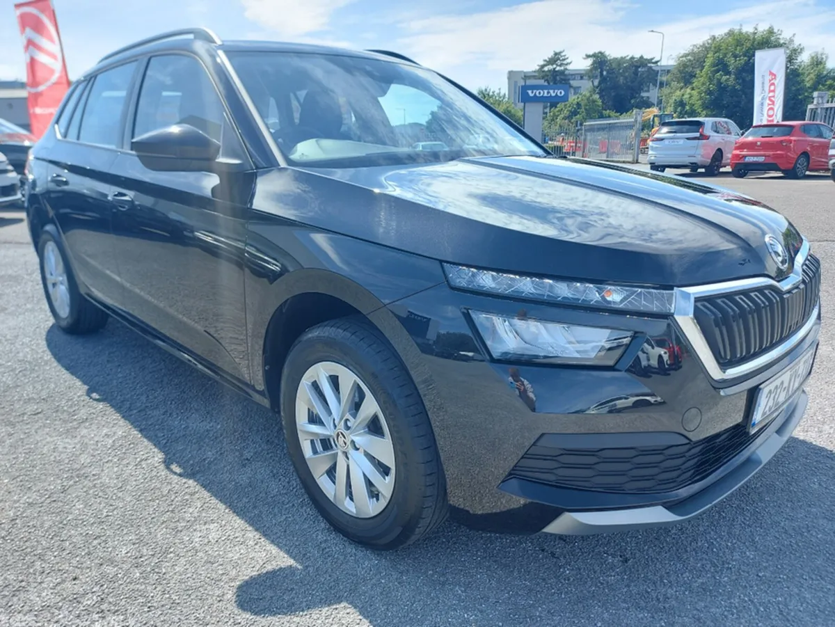 Skoda Kamiq Hatchback, Petrol, 2023, Black