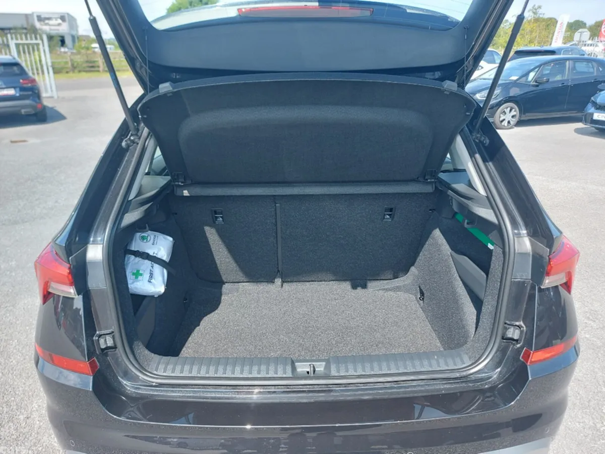 Skoda Kamiq Hatchback, Petrol, 2023, Black