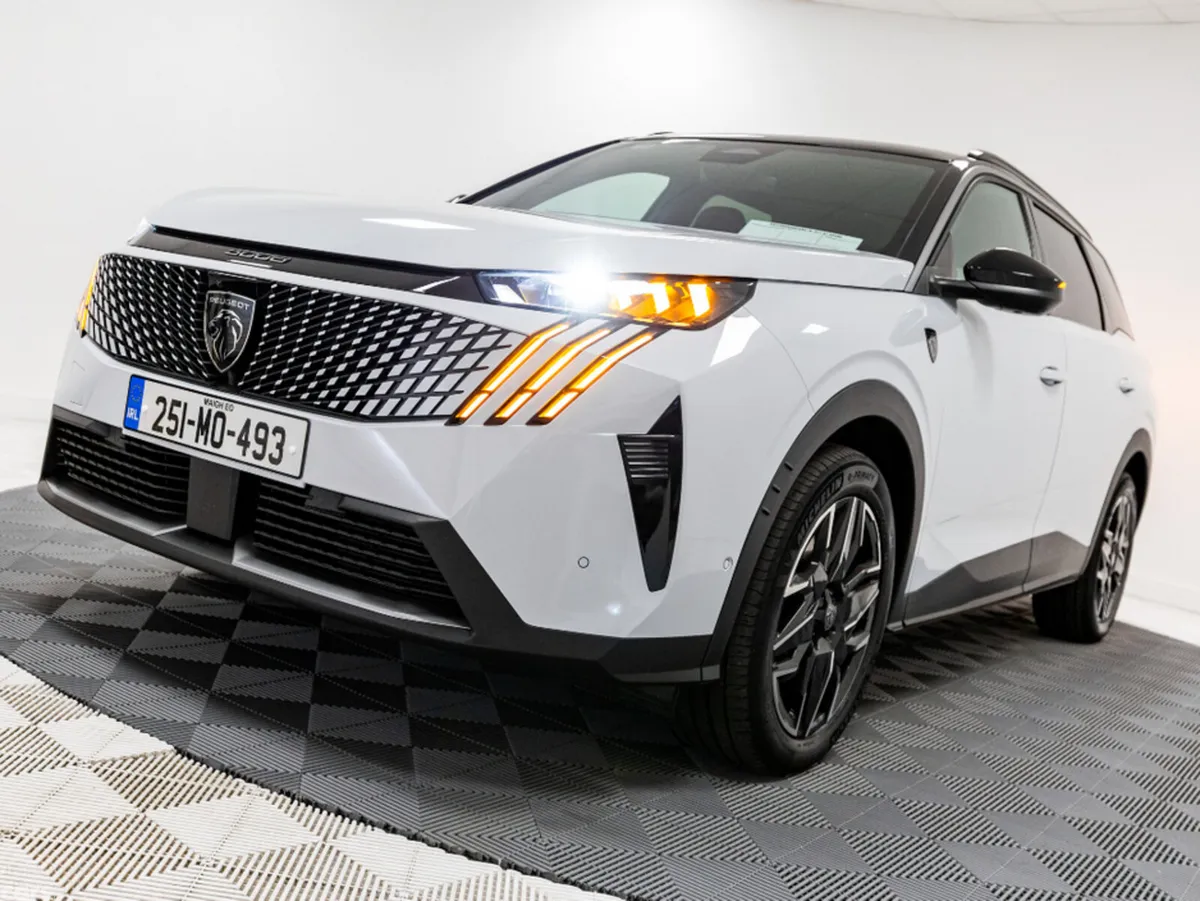 Peugeot 5008 SUV, Petrol Hybrid, 2025, White