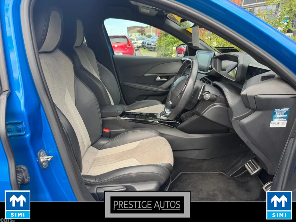 Peugeot 208 Hatchback, Petrol, 2021, Blue