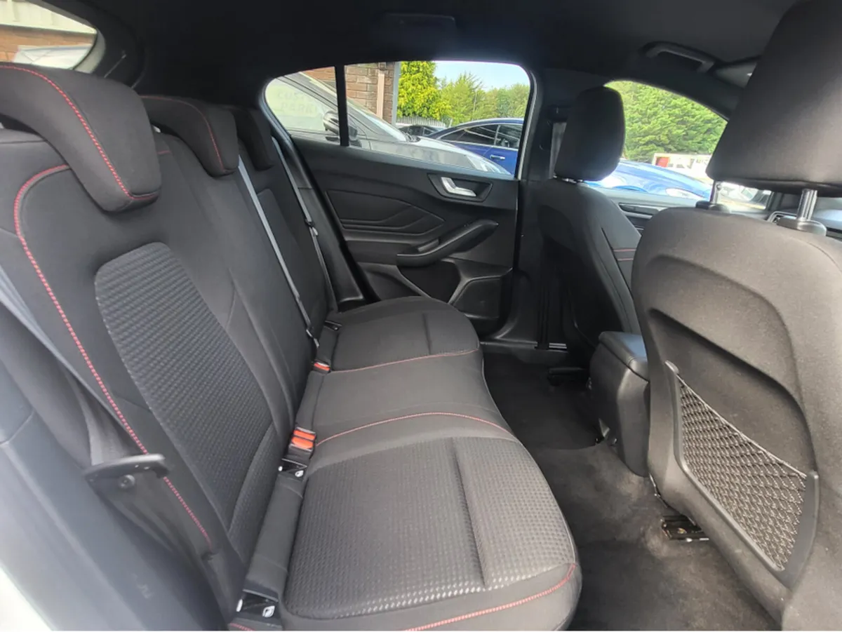 Ford Focus Hatchback, Petrol Hybrid, 2022, White