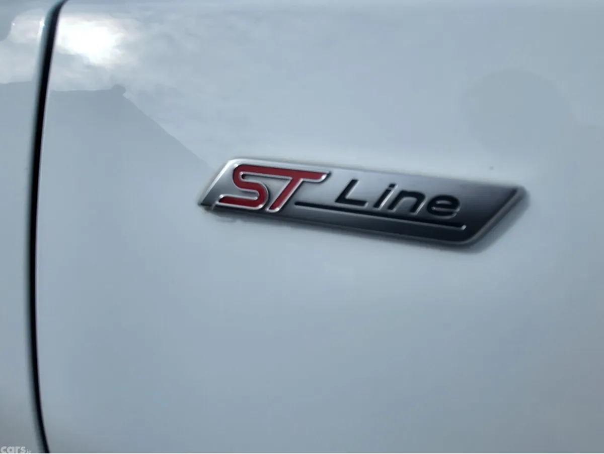 Ford Focus Hatchback, Petrol Hybrid, 2022, White