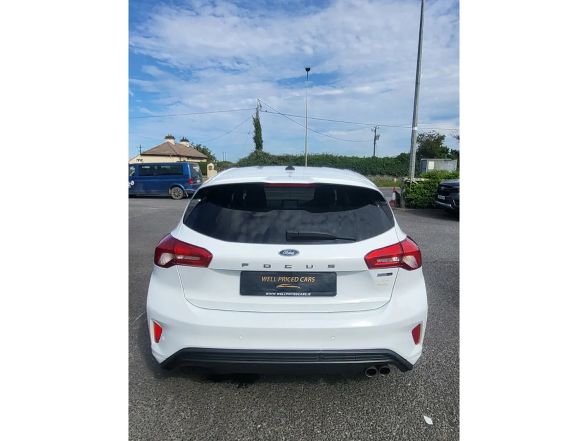 Ford Focus Hatchback, Petrol Hybrid, 2022, White
