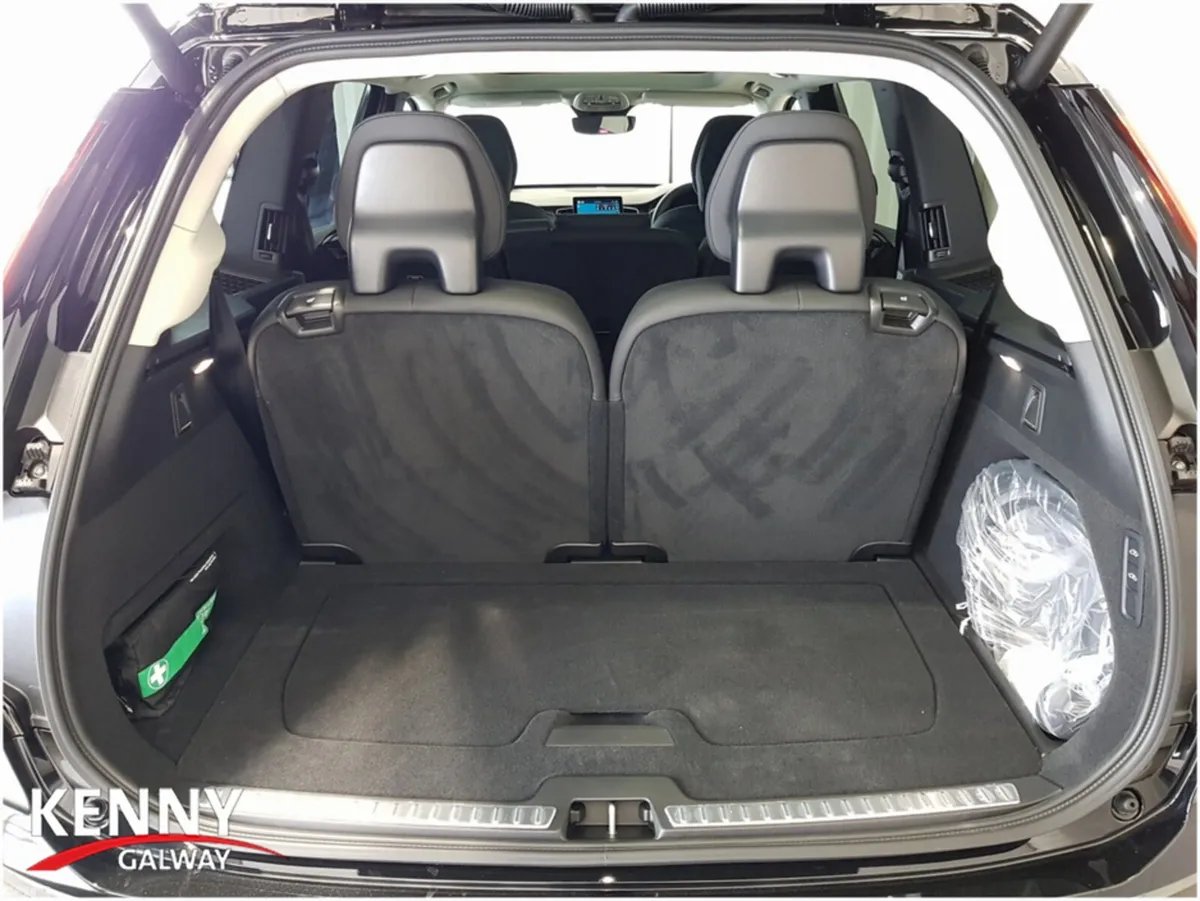 Volvo XC90 Estate, Petrol Hybrid, 2026, Black