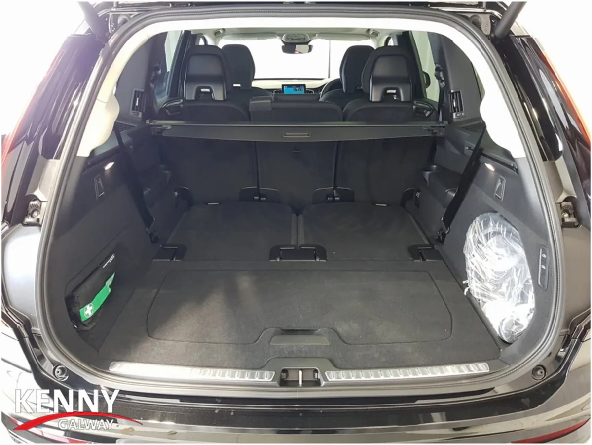 Volvo XC90 Estate, Petrol Hybrid, 2026, Black