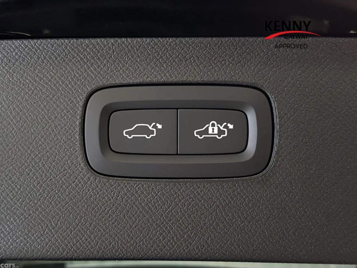 Volvo XC90 Estate, Petrol Hybrid, 2026, Black