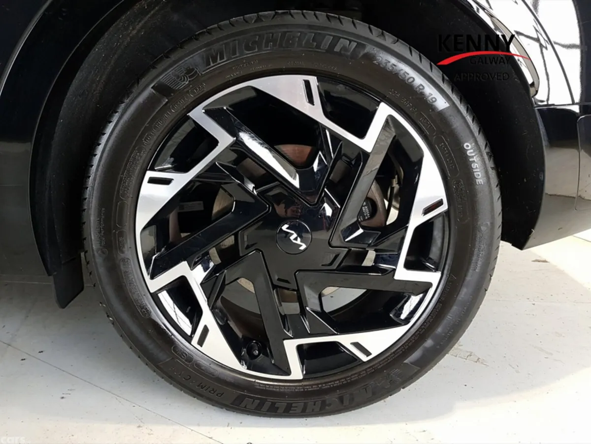 Kia Sportage Estate, Petrol Plug-in Hybrid, 2025, Black