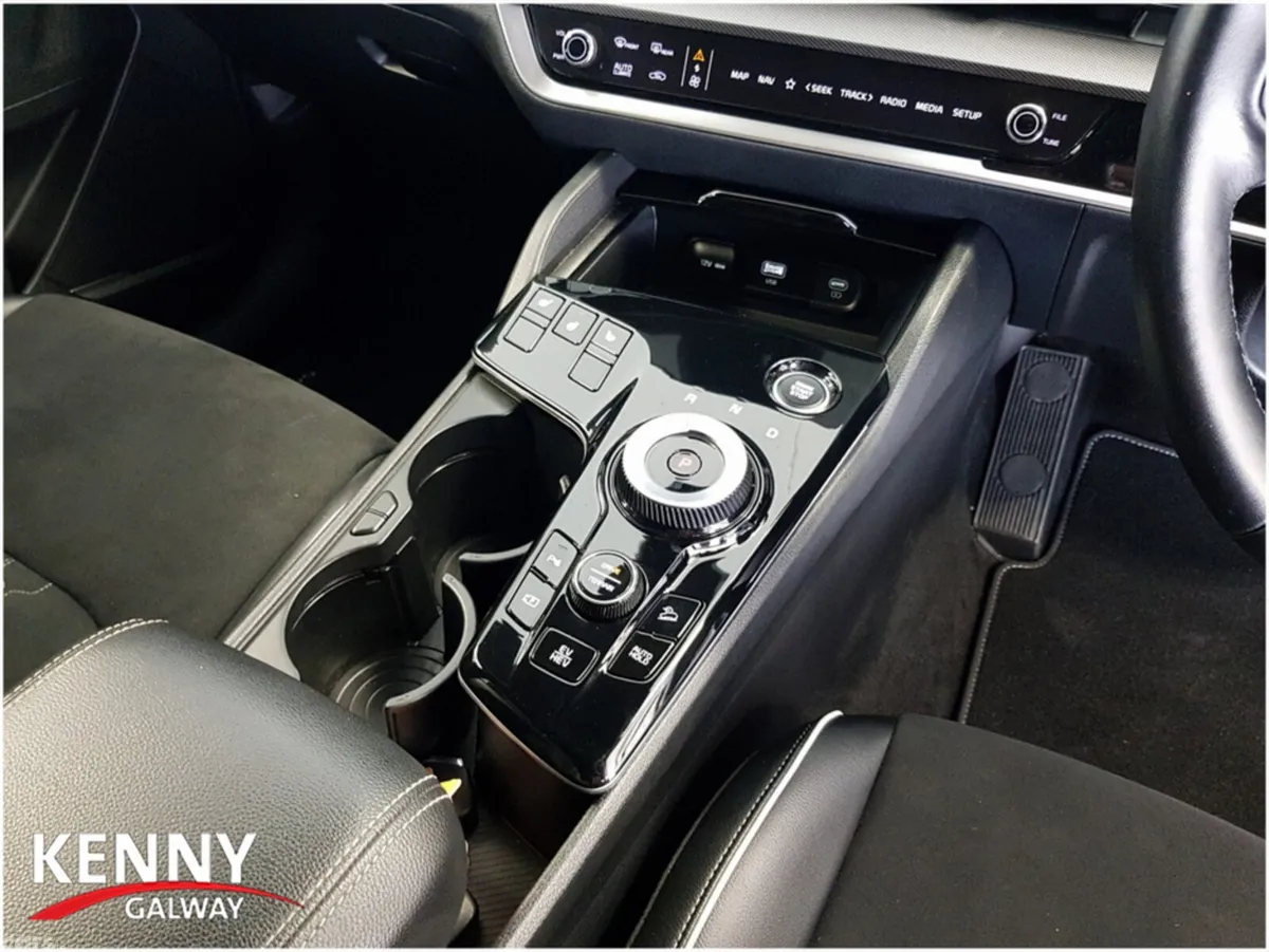 Kia Sportage Estate, Petrol Plug-in Hybrid, 2025, Black