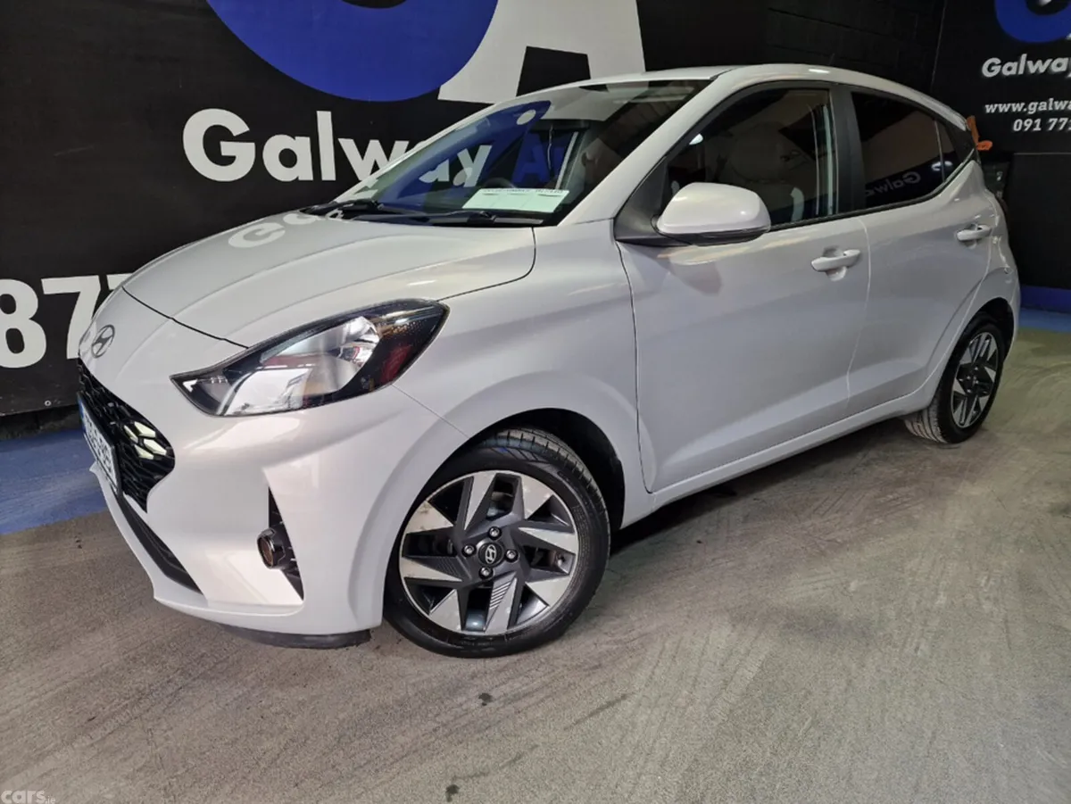 Hyundai i10 Hatchback, Petrol, 2023, Grey