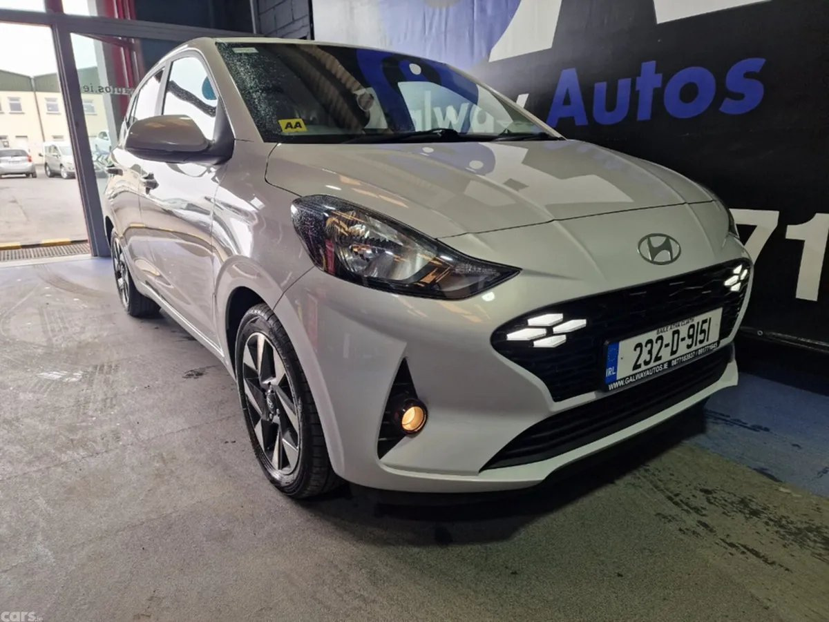 Hyundai i10 Hatchback, Petrol, 2023, Grey