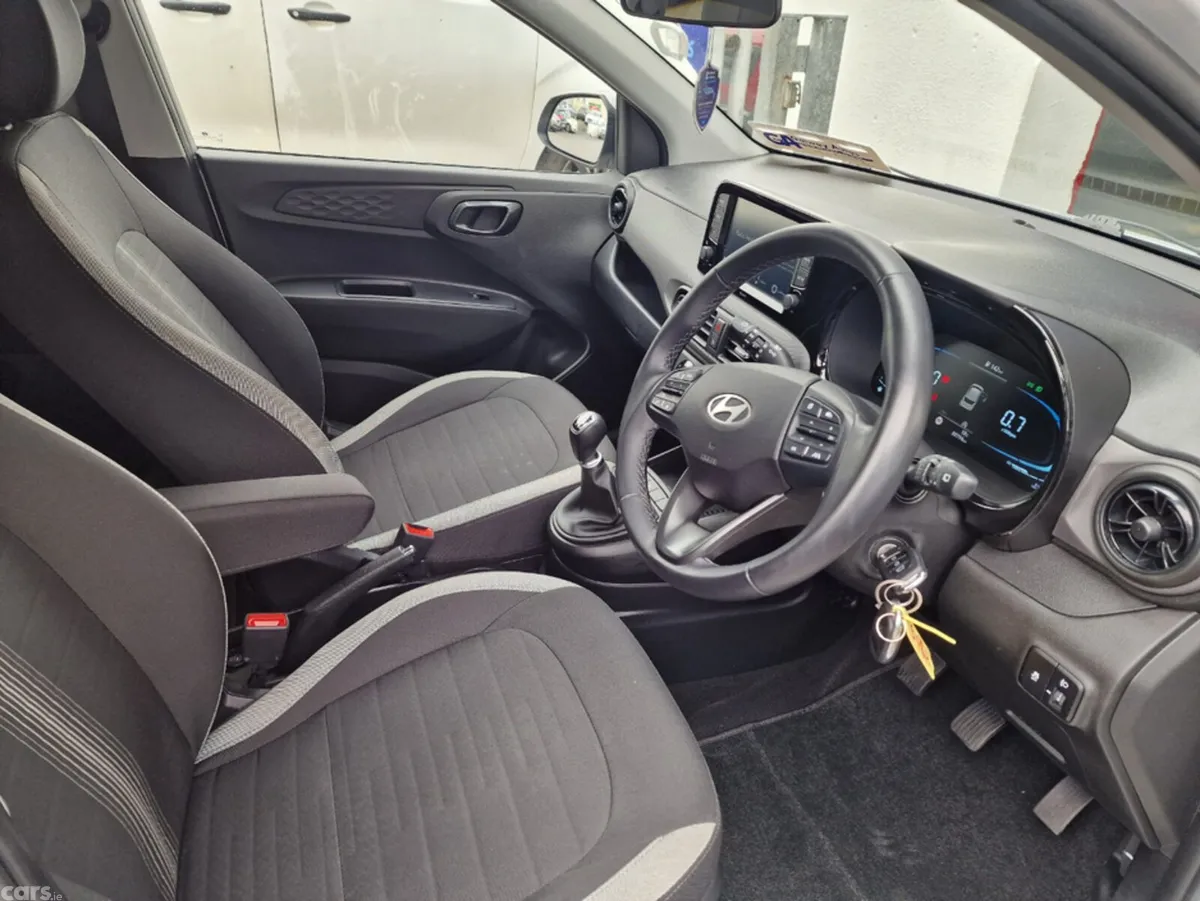 Hyundai i10 Hatchback, Petrol, 2023, Grey