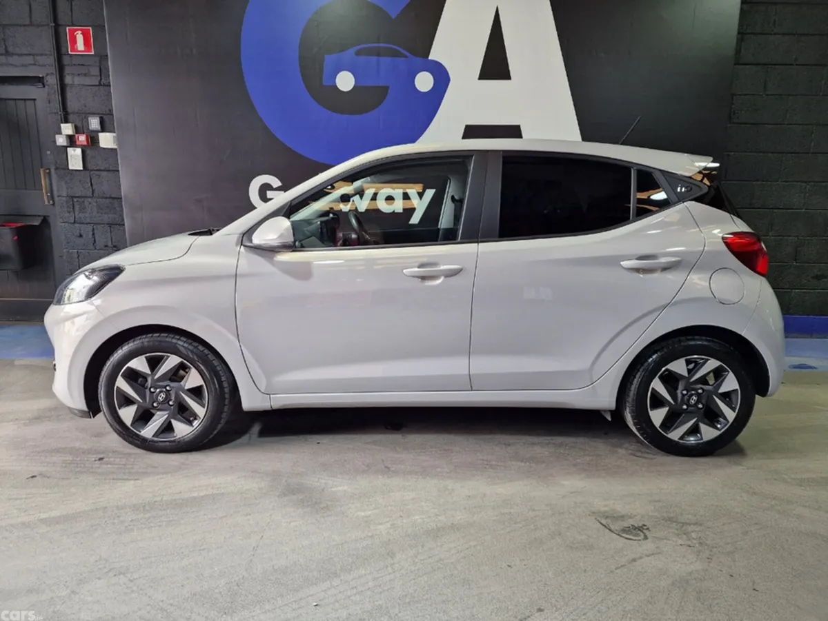 Hyundai i10 Hatchback, Petrol, 2023, Grey