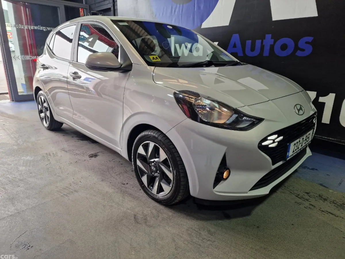 Hyundai i10 Hatchback, Petrol, 2023, Grey