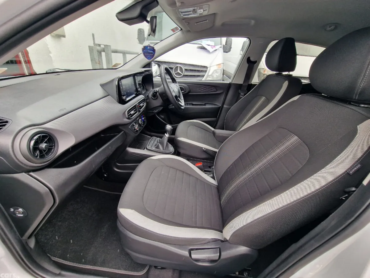 Hyundai i10 Hatchback, Petrol, 2023, Grey