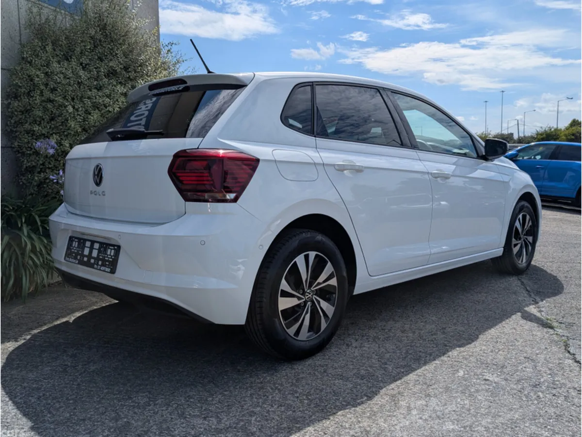 Volkswagen Polo Hatchback, Petrol, 2021, White