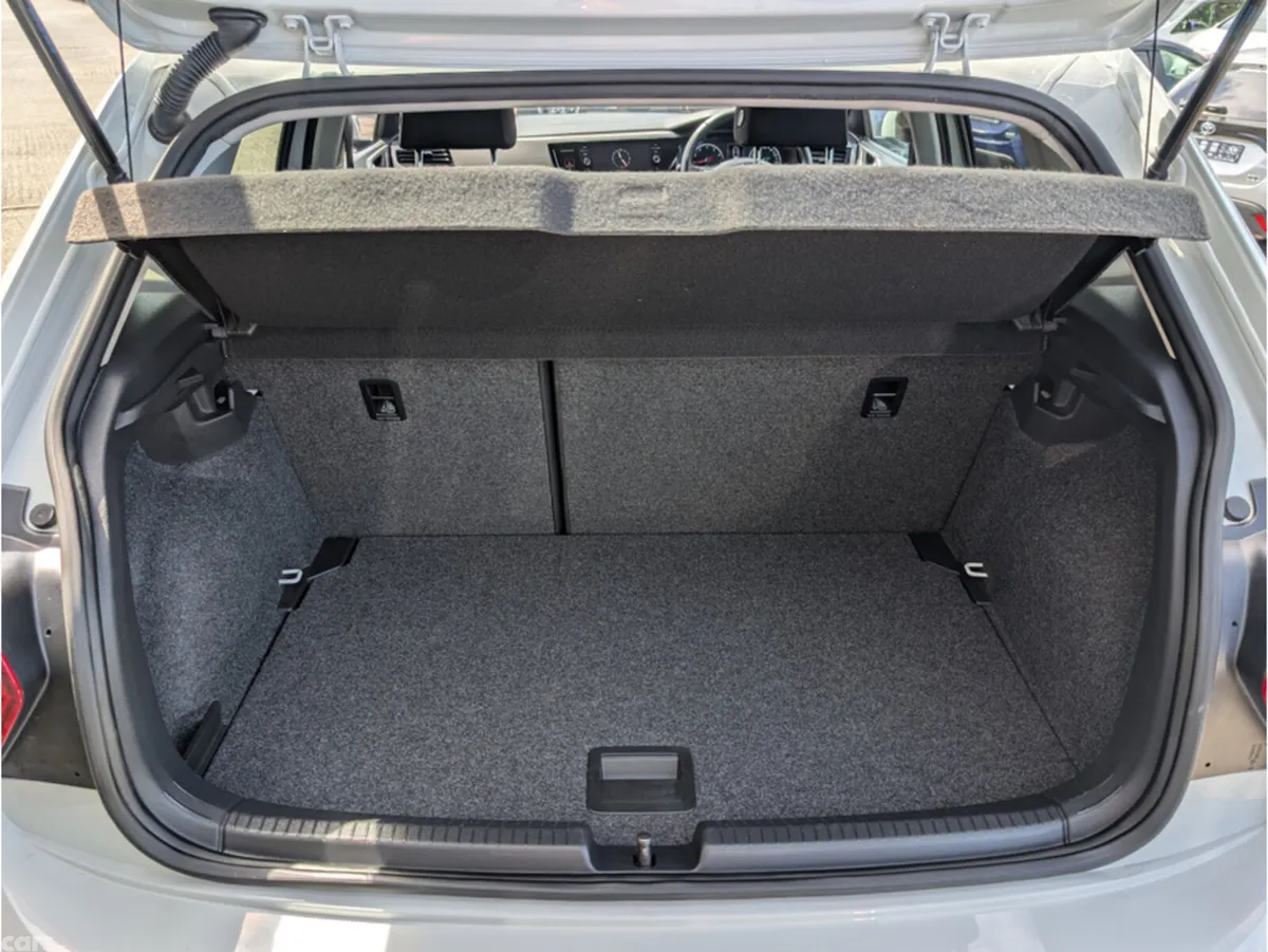 Volkswagen Polo Hatchback, Petrol, 2021, White
