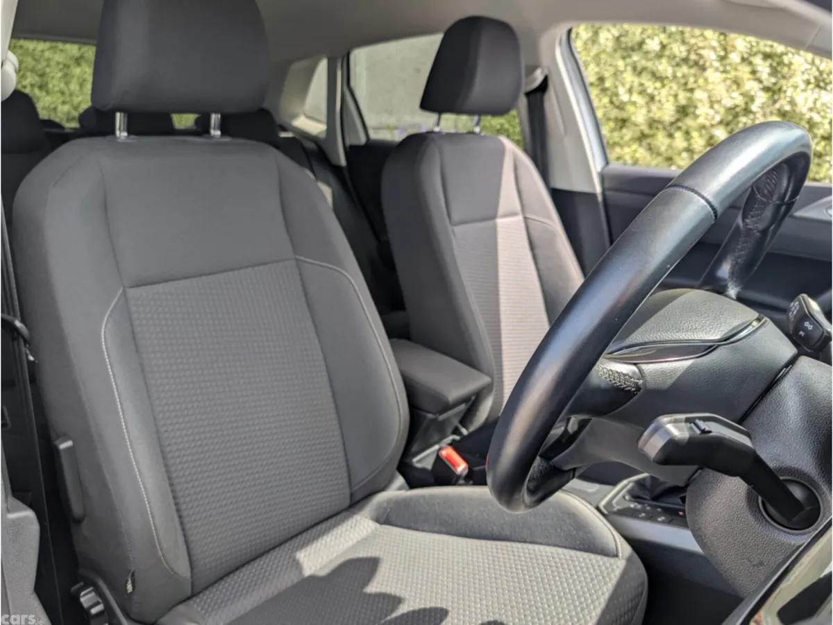 Volkswagen Polo Hatchback, Petrol, 2021, White