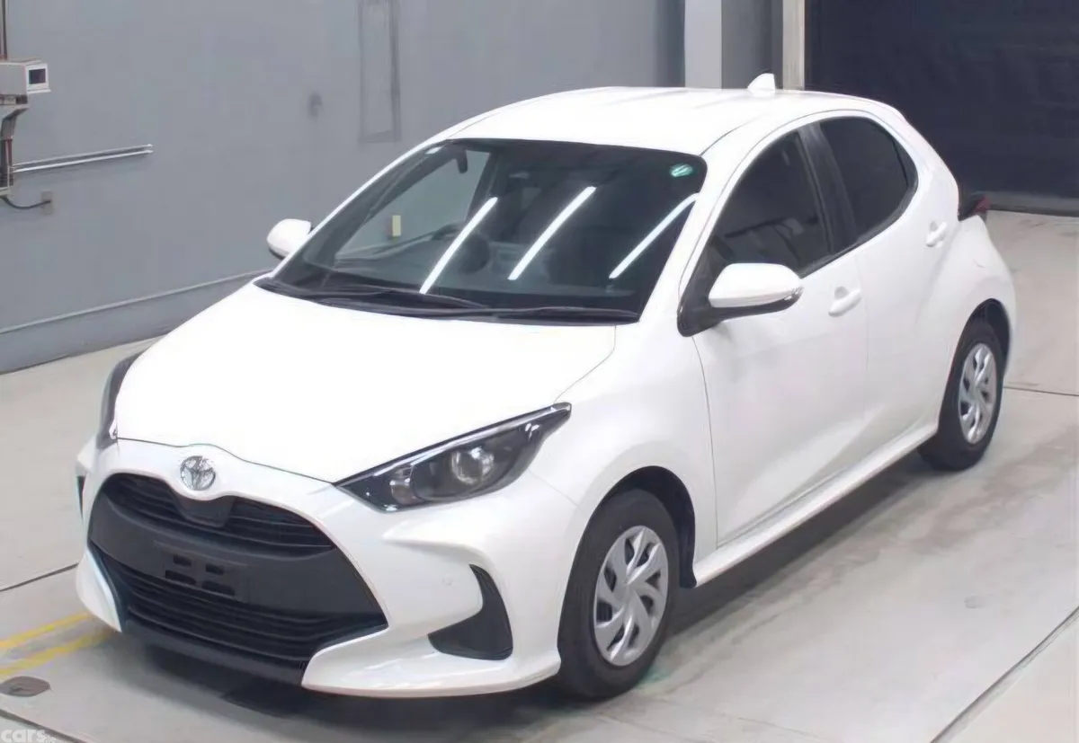 Toyota Yaris Hatchback, Petrol, 2021, White