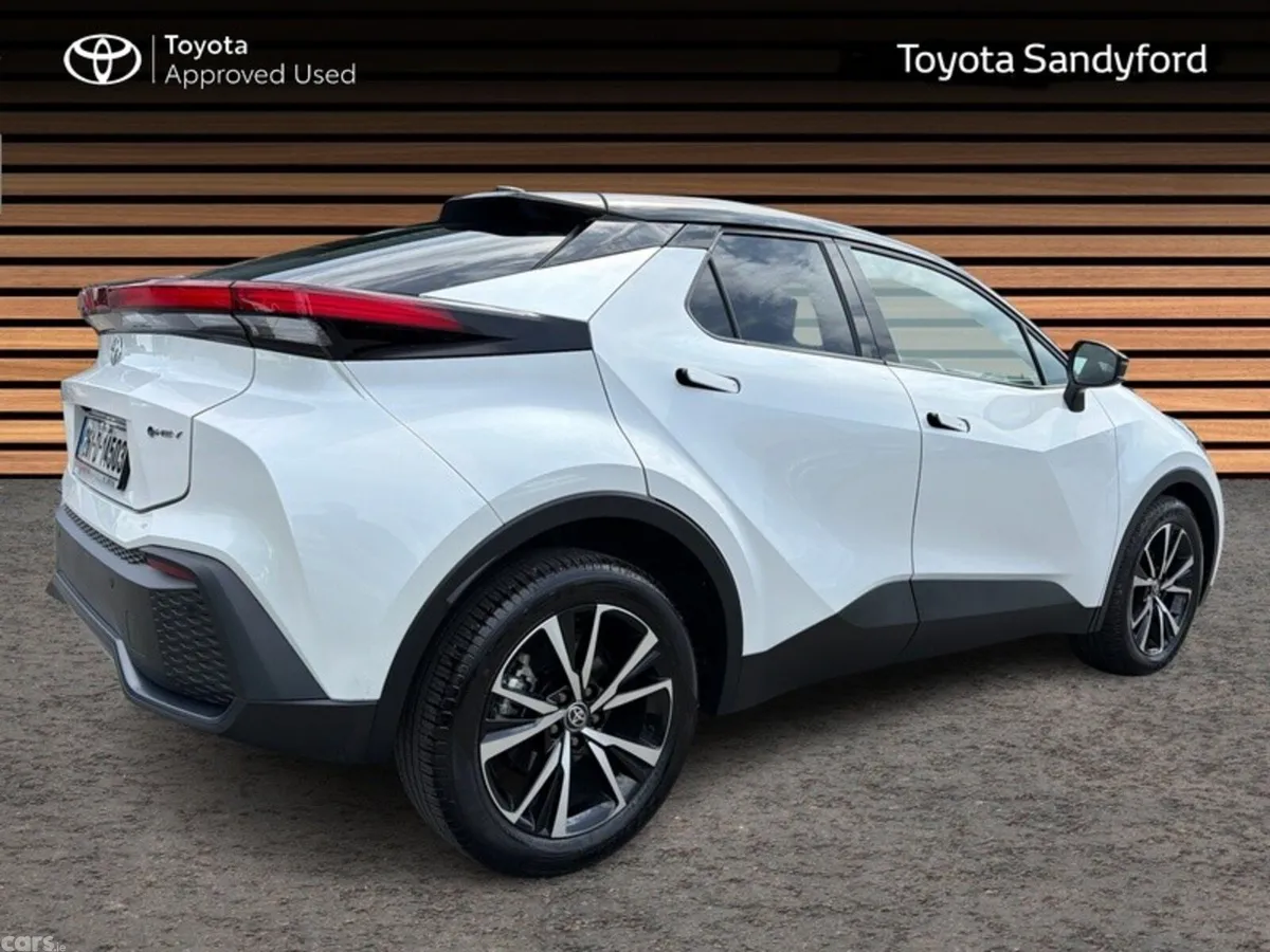 Toyota C-HR SUV, Petrol Hybrid, 2026, White