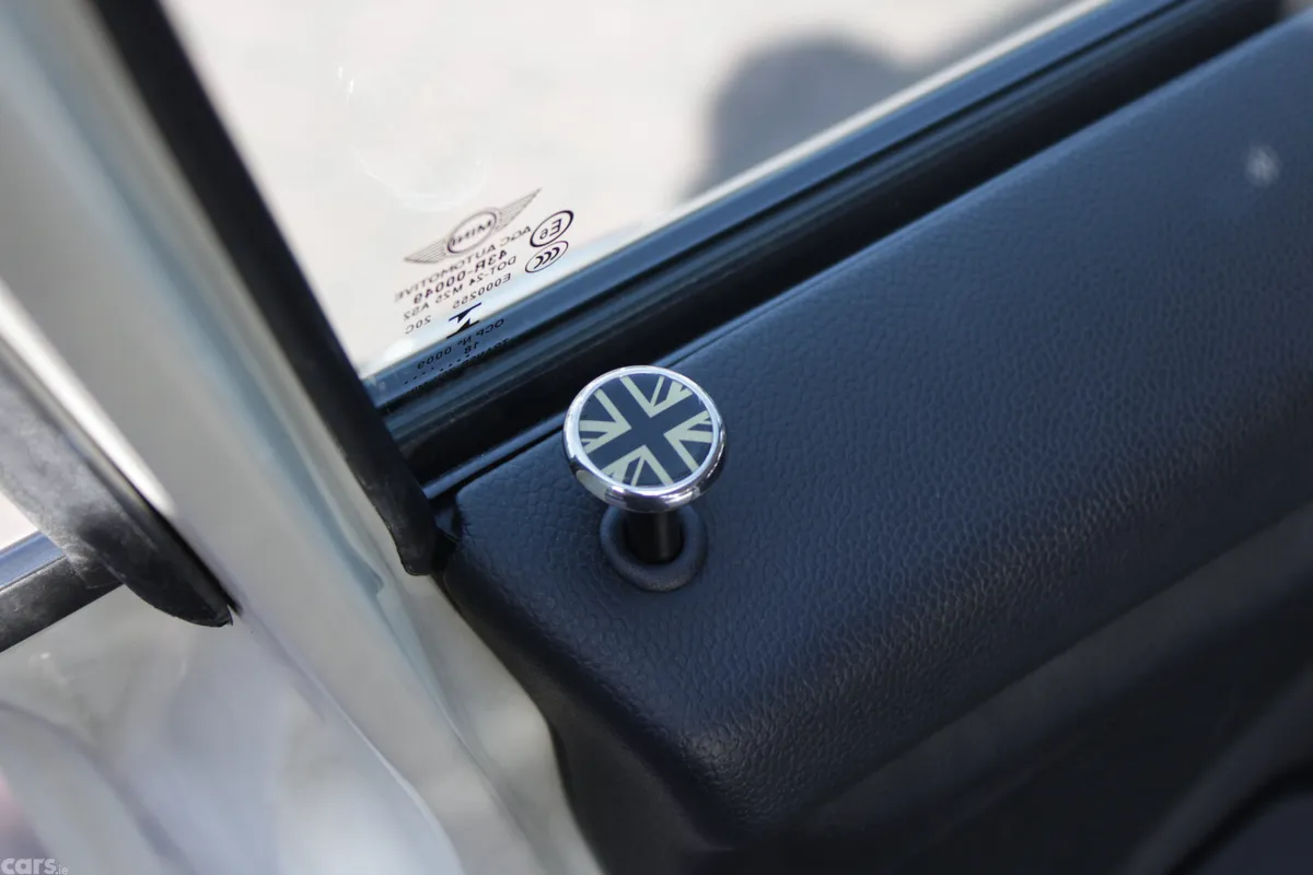 Mini Cooper Hatchback, Diesel, 2019, White