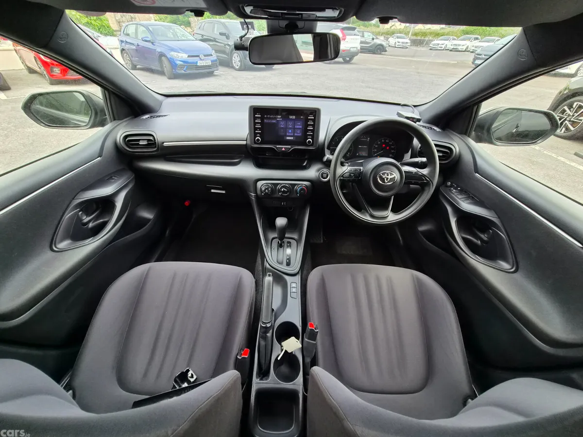 Toyota Yaris Hatchback, Petrol, 2022, Black